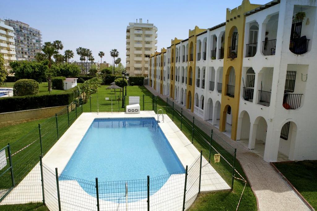 Apartamento Andalucia ベナルマデナ エクステリア 写真